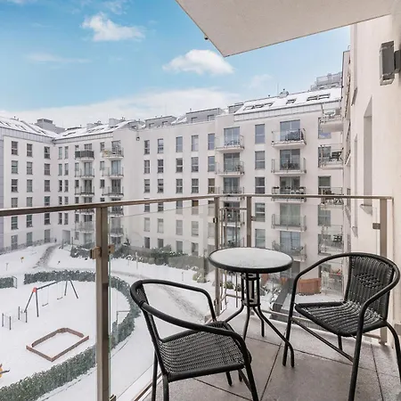 Old Town Angielska Grobla & By Renters Гданьск